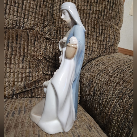 Nativity Scene Ceramic Figure Jesus Mary Joseph Glossy 10in Beautiful - Picture 7 of 9